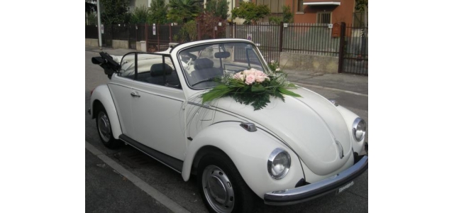 White romantic Maggiolone