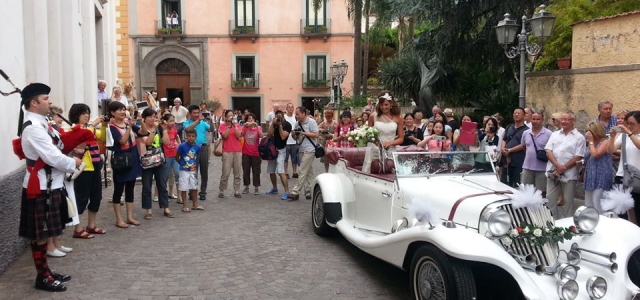 Vintage car for wedding in Sorrento 